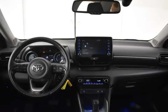Toyota Yaris (2023) thumbnail 4