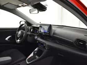 Toyota Yaris (2023) thumbnail 3