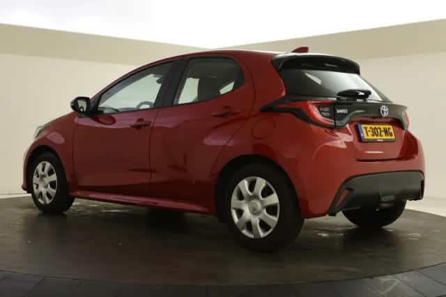 Toyota Yaris (2023) thumbnail 6