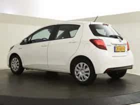 Toyota Yaris (2017) thumbnail 6