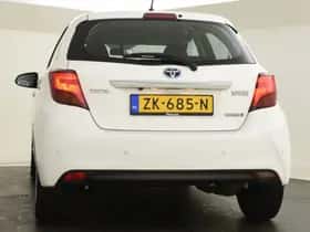 Toyota Yaris (2017) thumbnail 8