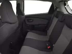 Toyota Yaris (2017) thumbnail 10