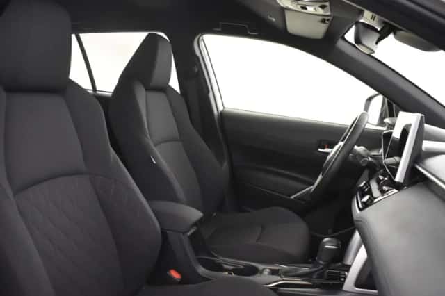 Toyota Corolla (2024) thumbnail 3