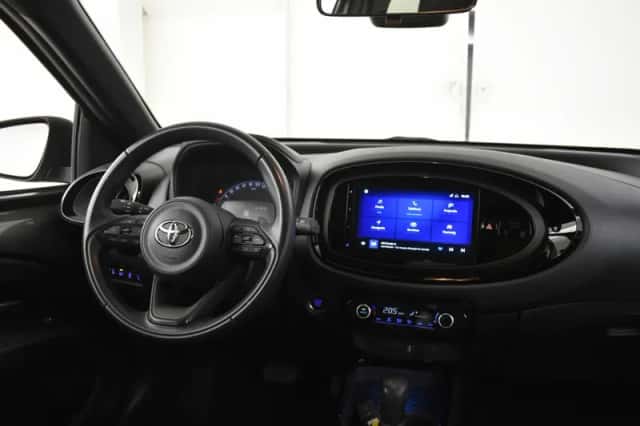 Toyota Aygo (2023) thumbnail 3