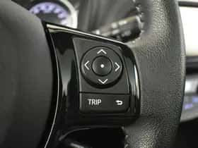 Toyota Yaris (2019) thumbnail 19