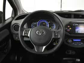 Toyota Yaris (2016) thumbnail 13