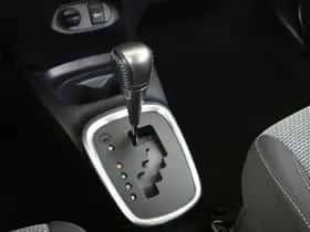 Toyota Yaris (2016) thumbnail 24