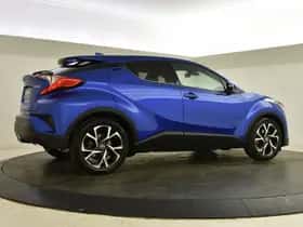 Toyota C-HR (2018) thumbnail 2