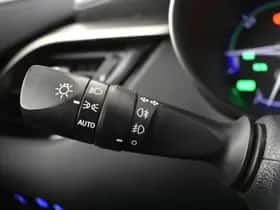Toyota C-HR (2018) thumbnail 16