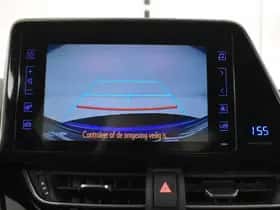 Toyota C-HR (2018) thumbnail 22
