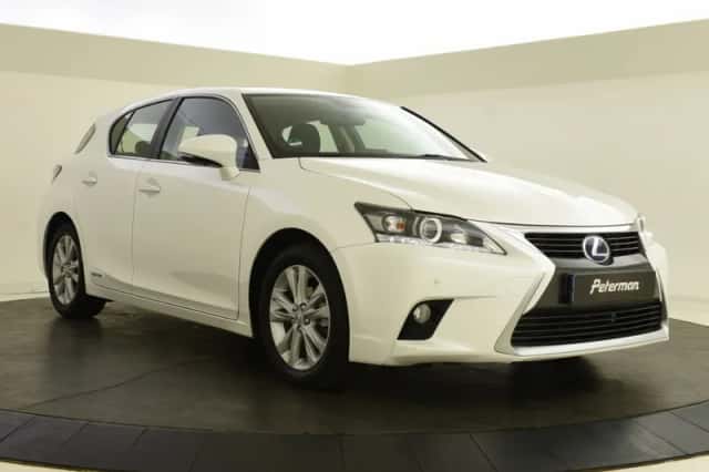 Lexus CT (2015) thumbnail 2