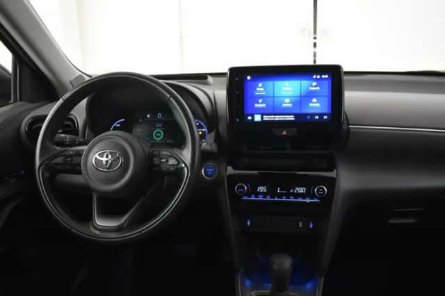 Toyota Yaris Cross (2022) thumbnail 3
