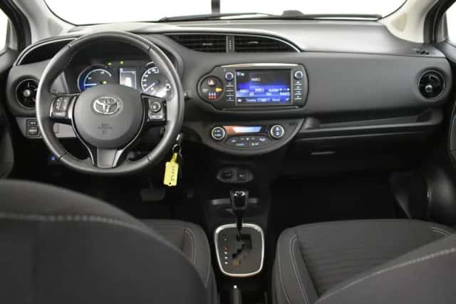 Toyota Yaris (2018) thumbnail 4