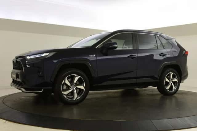 Toyota RAV4 (2022) thumbnail 5