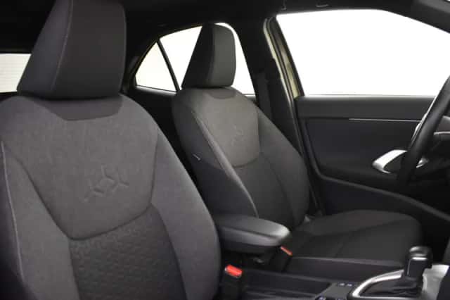 Toyota Yaris Cross (2023) thumbnail 4