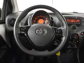 Toyota Aygo (2022) thumbnail 9