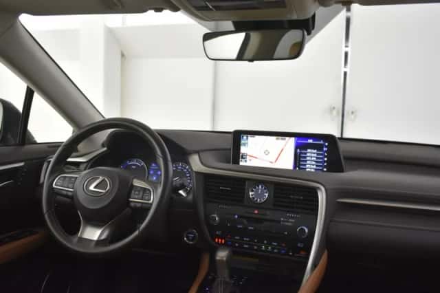 Lexus RX (2020) thumbnail 4