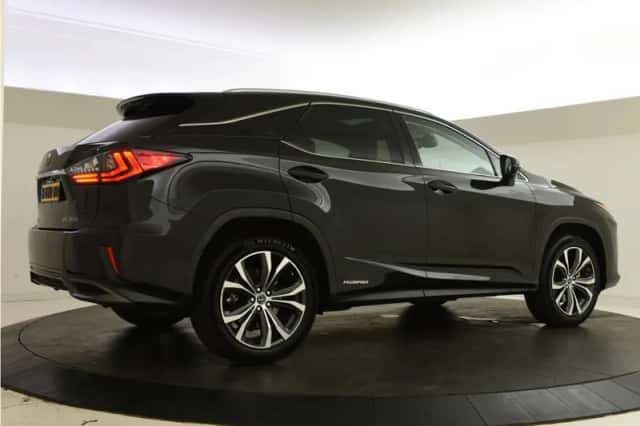 Lexus RX (2020) thumbnail 5