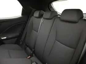 Lexus LBX (2024) thumbnail 12