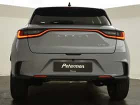 Lexus LBX (2024) thumbnail 9