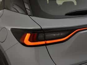 Lexus LBX (2024) thumbnail 10