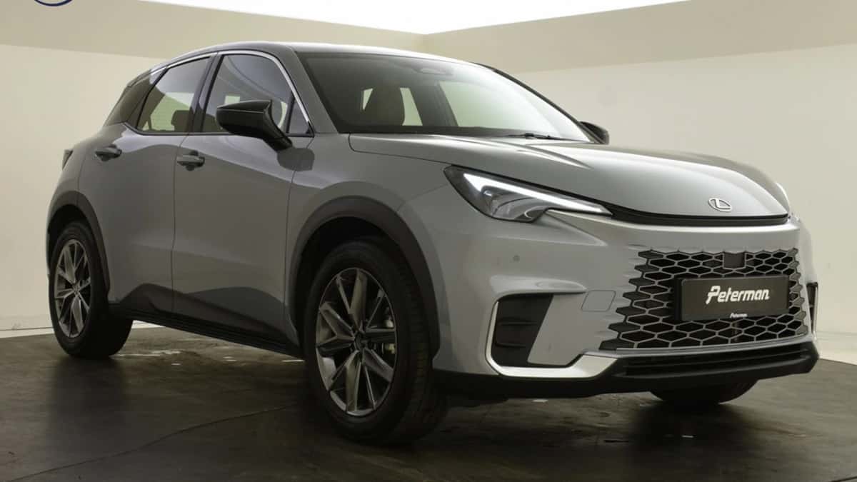 Lexus LBX (2024) — foto 1