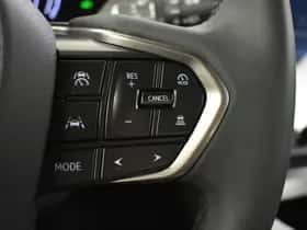 Lexus LBX (2024) thumbnail 18