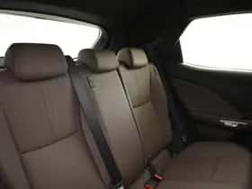 Lexus LBX (2024) thumbnail 26