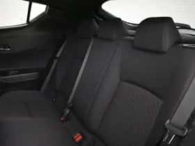Toyota C-HR (2023) thumbnail 17
