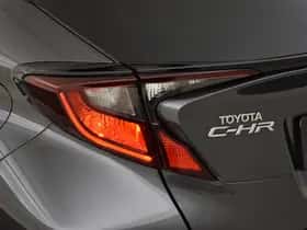 Toyota C-HR (2023) thumbnail 19