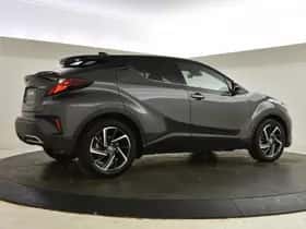 Toyota C-HR (2023) thumbnail 5
