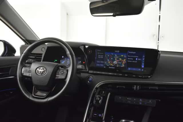 Toyota Mirai (2021) thumbnail 3