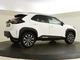 Toyota Yaris Cross (2024) thumbnail 5