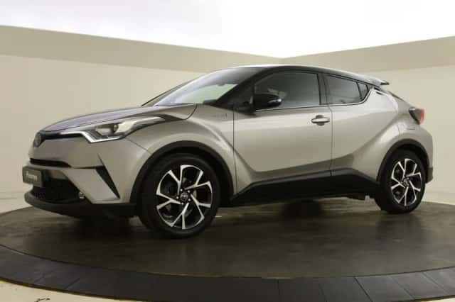 Toyota C-HR (2017) thumbnail 5