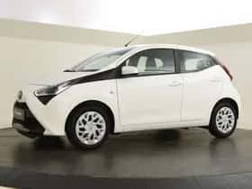 Toyota Aygo (2021) thumbnail 2