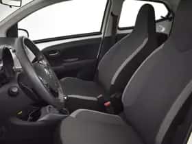 Toyota Aygo (2021) thumbnail 16