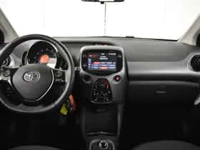 Toyota Aygo (2021) thumbnail 4