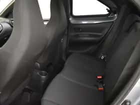 Toyota Aygo (2024) thumbnail 17