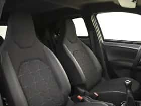 Toyota Aygo (2024) thumbnail 4