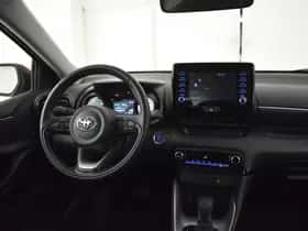 Toyota Yaris (2023) thumbnail 4