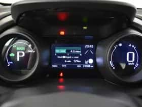 Toyota Yaris (2023) thumbnail 10