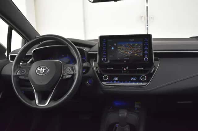 Toyota Corolla (2021) thumbnail 4