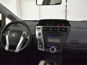 Toyota Prius (2014) thumbnail 3