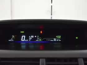 Toyota Prius (2014) thumbnail 10