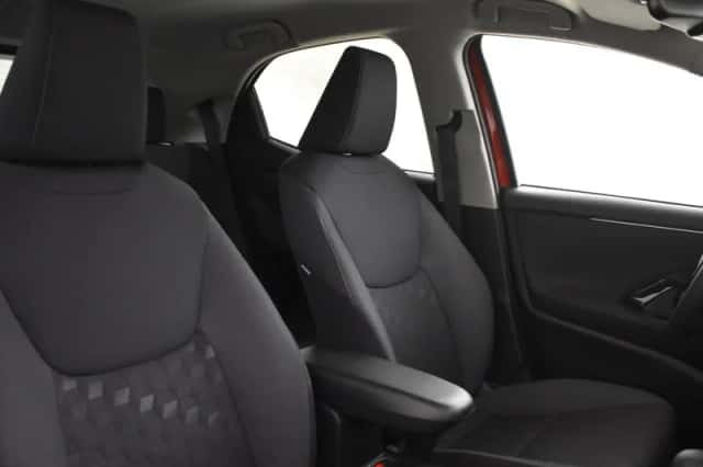 Toyota Yaris (2025) thumbnail 3