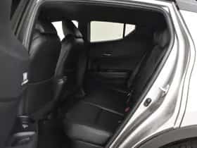 Toyota C-HR (2018) thumbnail 28