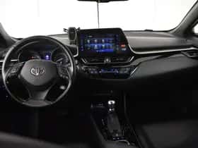 Toyota C-HR (2018) thumbnail 31
