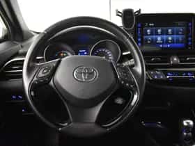 Toyota C-HR (2018) thumbnail 9