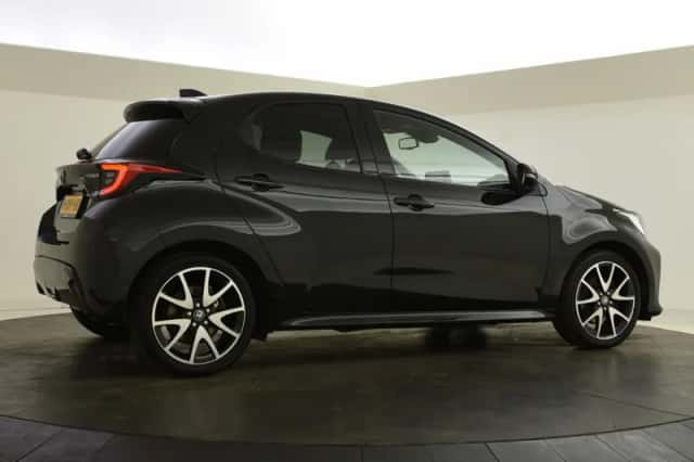 Toyota Yaris (2021) thumbnail 6