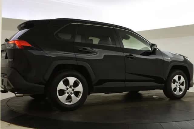 Toyota RAV4 (2020) thumbnail 2